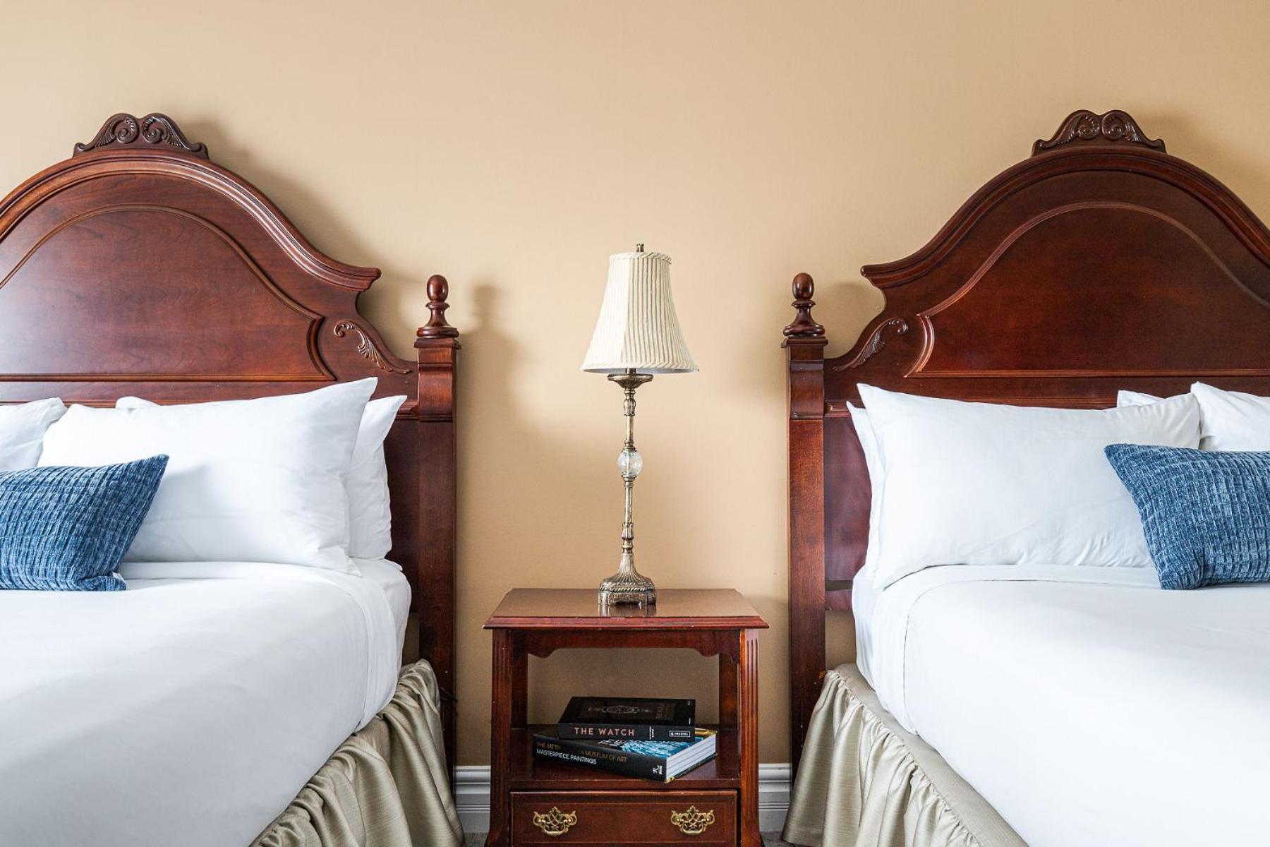 Old Stone Inn Boutique Hotel Niagara Falls Exteriör bild